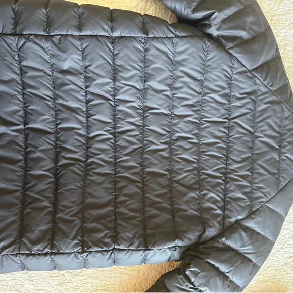 Patagonia Black Kids Puffer Jacket Sz S - Picture 4 of 5